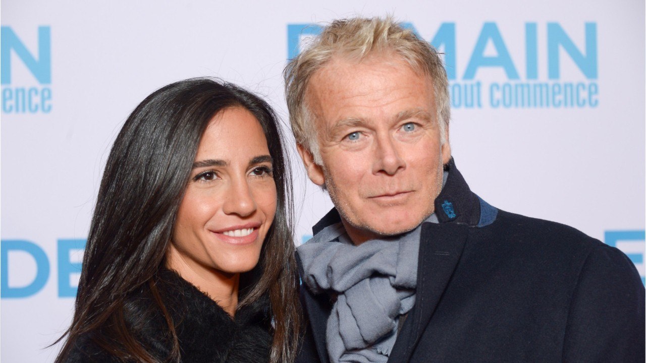 GALA VIDÉO - Franck et Danièle Dubosc déjà 10 ans de mariage, elle raconte leur coup de foudre