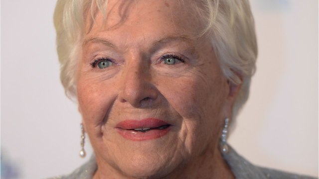 GALA VIDÉO - Line Renaud (Meurtres à Brides-les-Bains) : ses conseils aux gilets jaunes