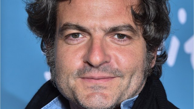 GALA VIDÉO - Matthieu Chedid évoque un petit moment embarrassant avec Johnny Hallyday en studio