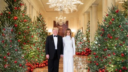 GALA VIDEO -  La carte de vœux très bling (et un peu effrayante) de Donald et Melania Trump