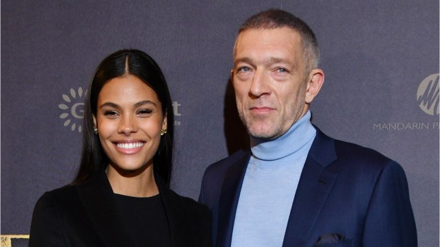 GALA VIDÉO - Tina Kunakey enceinte : la chérie de Vincent Cassel, hyper sexy, dévoile son baby bump