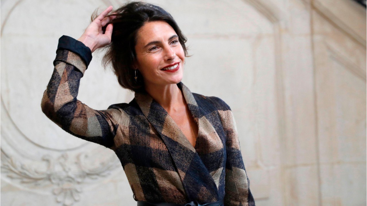 GALA VIDEO - PHOTO – Alessandra Sublet au ski a...