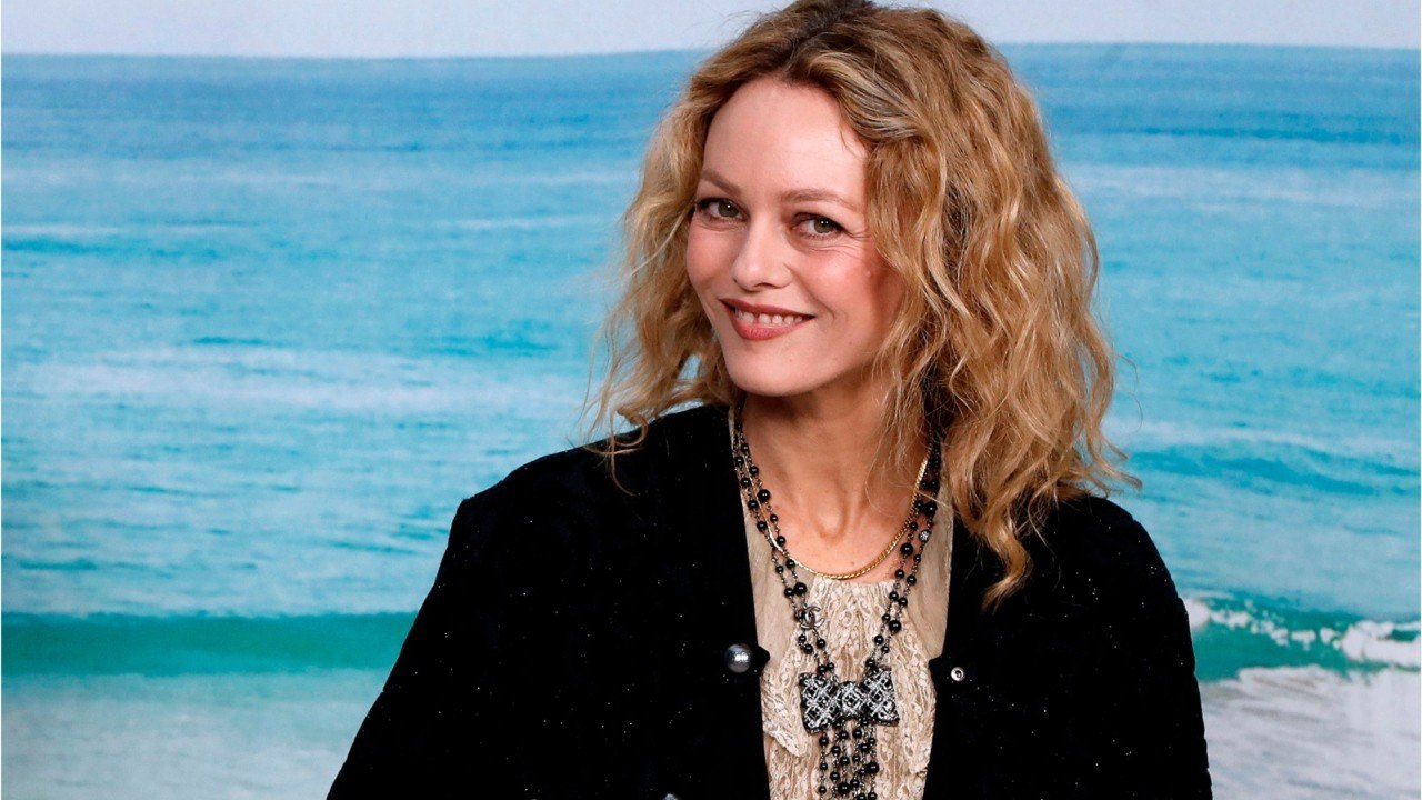 GALA VIDÉO - Vanessa Paradis explique pourquoi elle n’a pas fait carrière à Hollywood, malgré 14 années de vie avec Johnny Depp