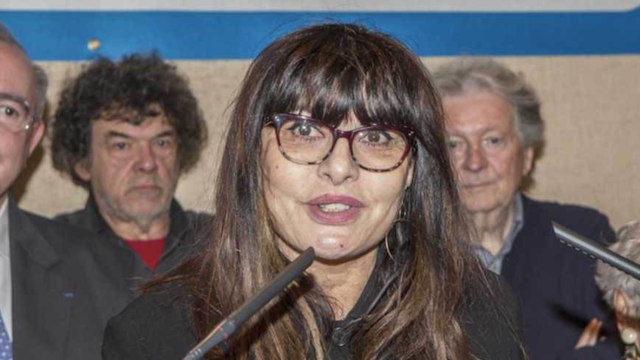 GALA VIDÉO - Pourquoi Geneviève Delpech, la veuve de Michel, est si en colère après Laurent Delahousse