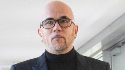 GALA VIDÉO - Pascal Obispo : comment il a tenté de rapprocher Johnny et David Hallyday