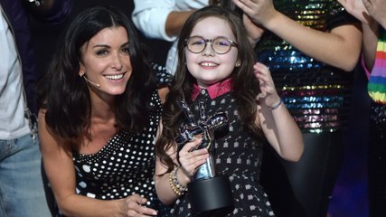 GALA VIDEO : Emma, gagnante de The Voice Kids : comment la musique l’aide à supporter sa maladie