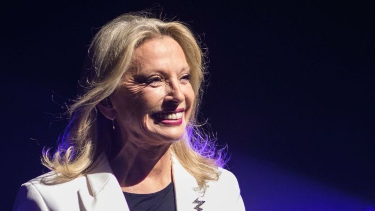 GALA VIDÉO - Véronique Sanson : ses premières confidences sur sa tumeur : « Je me suis dit que je ne pourrais peut-être jamais retrouver ma voix »