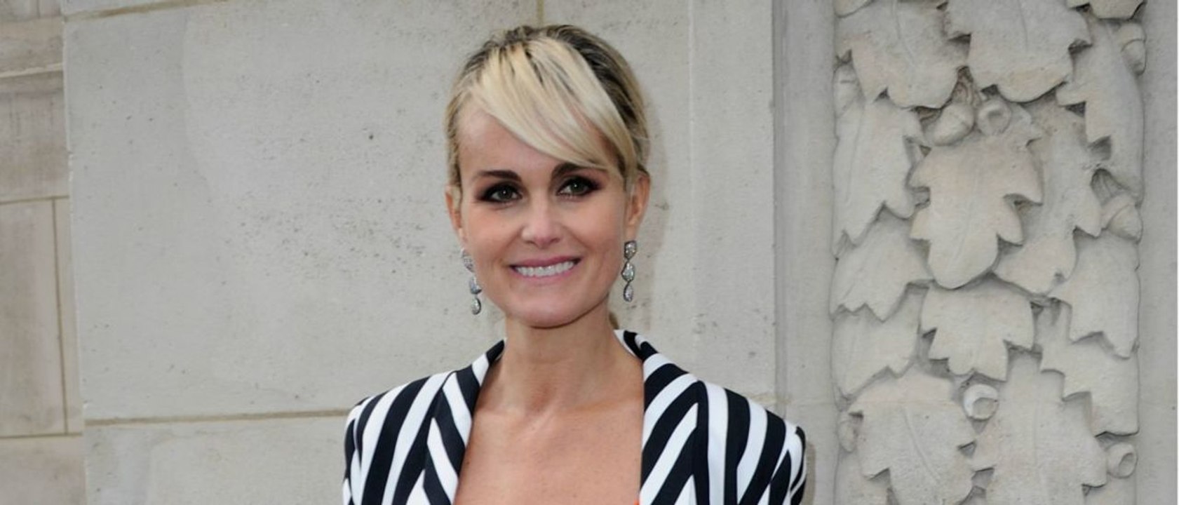 GALA VIDEO - Laeticia Hallyday et ses petits mensonges: cette carrière de mannequin qui n’a jamais existé