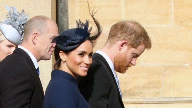 GALA VIDEO - Meghan Markle, une embrouilleuse? Comment elle a “bouleversé” Eugénie d’York le jour de son mariage