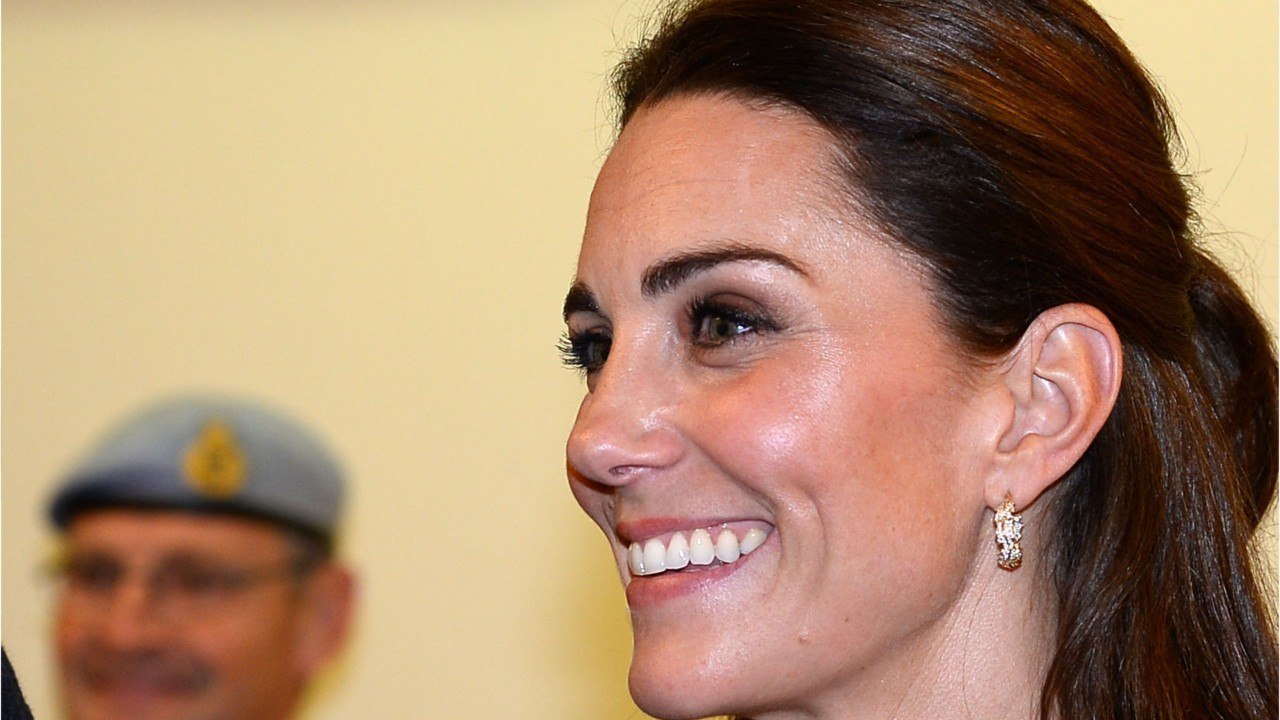 GALA VIDÉO - Kate Middleton : ses parents Carole et Michael espèrent une très belle opération financière grâce à son nom