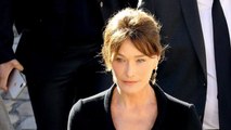 GALA VIDÉO - Carla Bruni-Sarkozy : sa petite phrase cruelle pour François Hollande à la sortie du livre ravageur de Valérie Trierweiler