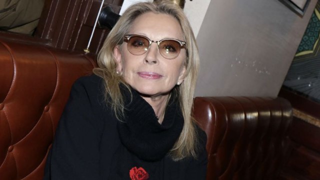 GALA VIDÉO - Véronique Sanson malade, annule de nouveaux concerts