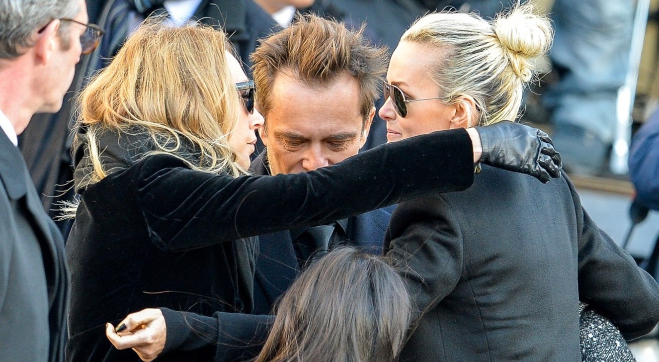 GALA VIDEO : Laeticia Hallyday : ce dernier adieu à Johnny qu’elle aurait refusé à David et Laura