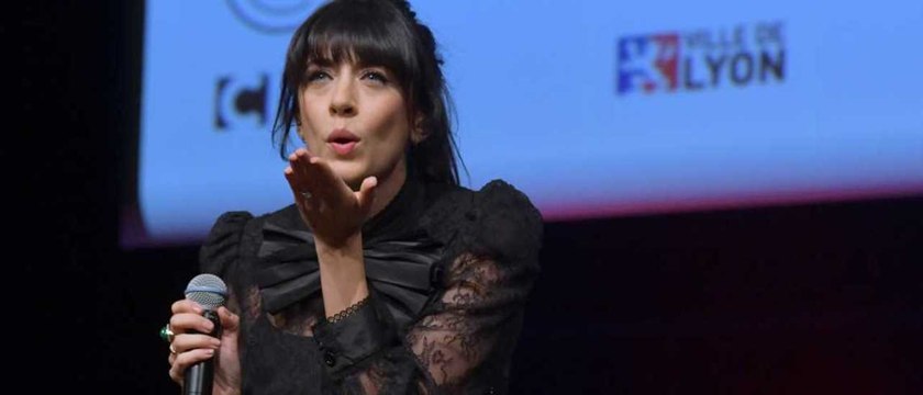 GALA VIDEO - Pourquoi Nolwenn Leroy allaite encore son fils Marin, âgé de 15 mois