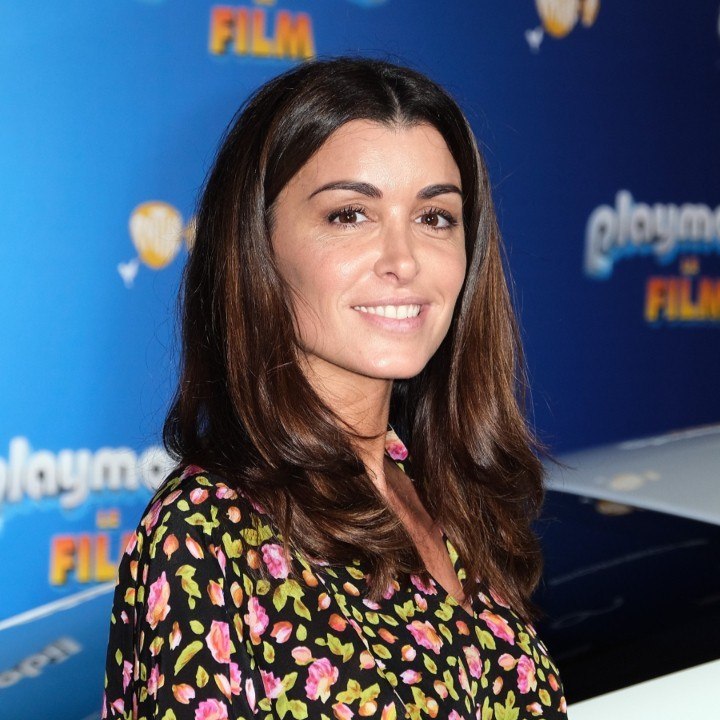 VOICI social - Jenifer Recadre Très Sèchement Un Spectateur En Plein Concert Après Une Remarque Déplacée (2)