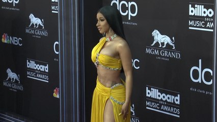 VOICI Cardi B : sa sécurité menacée, elle annule son concert à la dernière minute