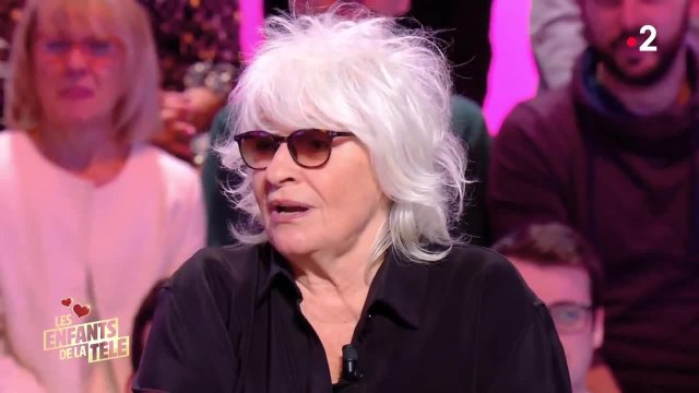 VOICI Catherine Lara révèle ne pas porter de culotte