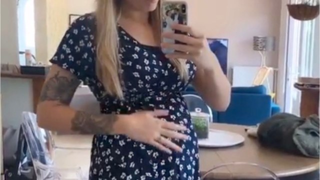 Voici - PHOTO Jesta Hillmann dévoile son ventre 13 jours après son accouchement