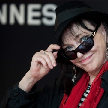 VOICI social- Anna Karina : Son Époux Dennis Berry Révèle Les Véritables Causes De Sa Mort (2)