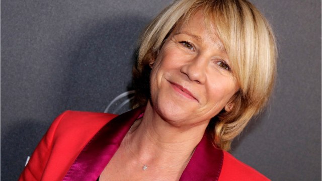 VOICI - Ariane Massenet : le coup de fil ultra mégalo qu’Alain Delon lui a passé