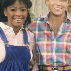 VOICI - Mort Dana plato