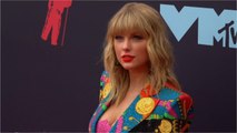 VOICI - Taylor Swift accusée de soutenir la maltraitance animale : la chanteuse contrainte d'annuler un concert ?