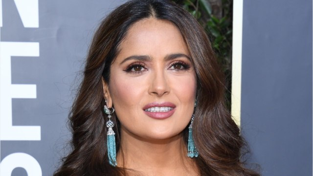 VOICI Salma Hayek enflamme Instagram avec un décolleté vertigineux