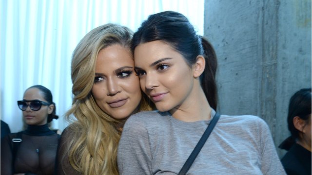 VOICI Kendall Jenner montre ses fesses, le commentaire de Khloé Kardashian choque la Toile