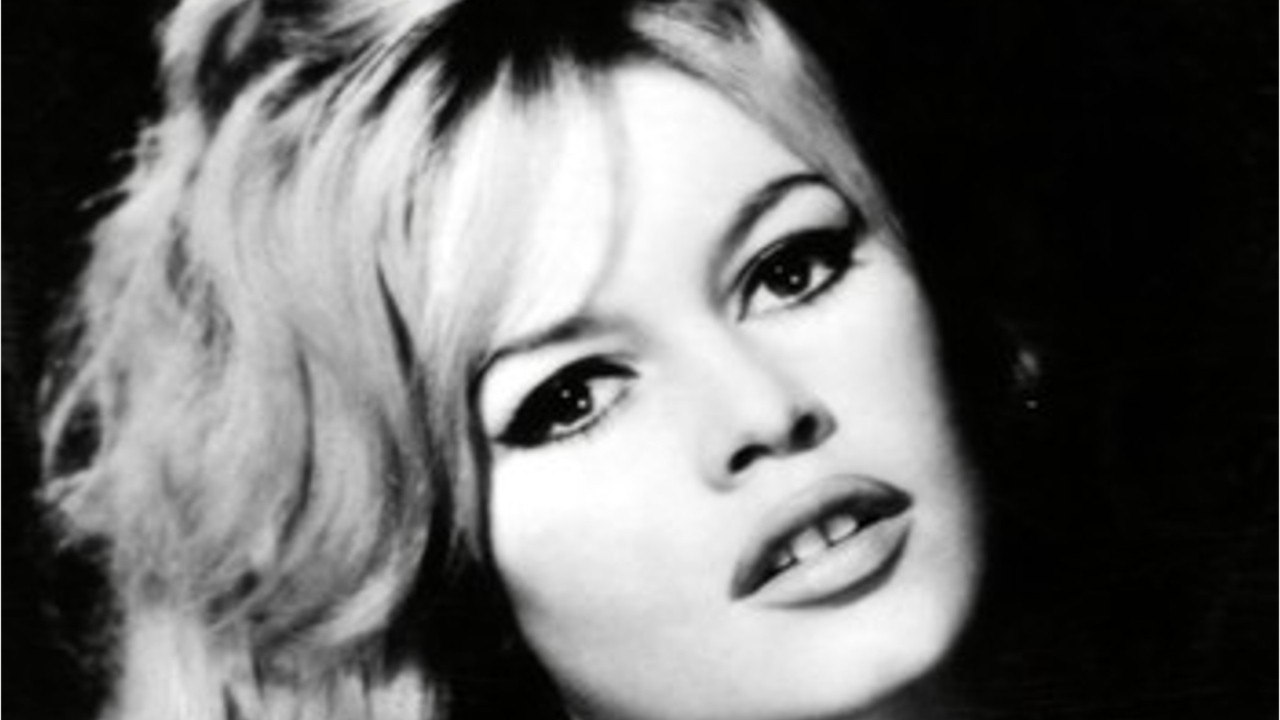 VOICI - Brigitte Bardot Pas Faite Pour Être Mère : Ses Mots Très Durs Envers Son Fils À Sa Naissance (1)