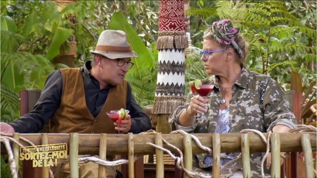 VOICI - Christophe Dechavanne : une star balance sur son attitude dans Je suis une célébrité, sortez-moi de là