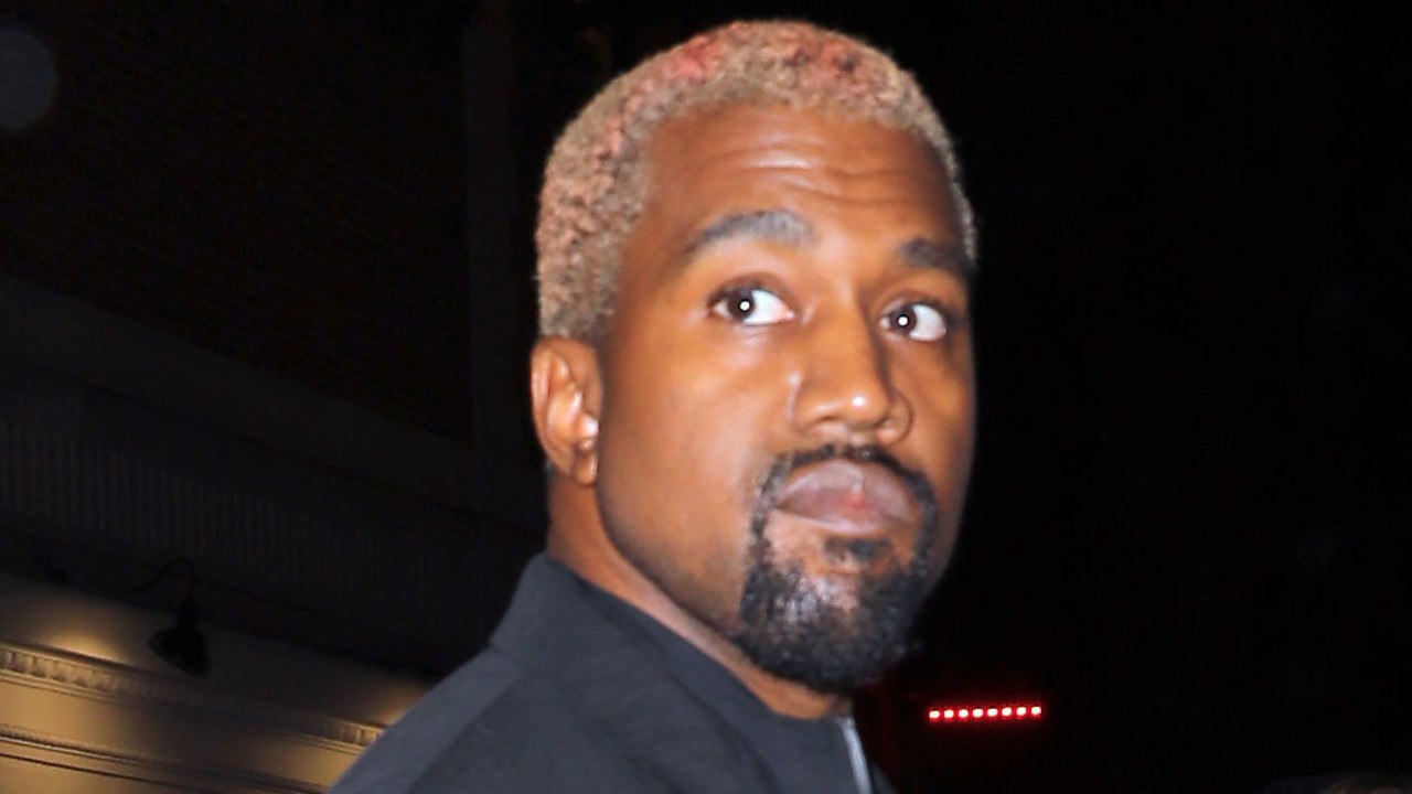 VOICI Kanye West : découvrez le couple de stars divorcées qu’il veut faire se réconcilier