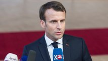 VOICI - Emmanuel Macron pris pour cible par ses anciens camarades de l’ENA