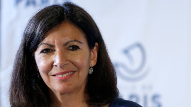 VOICI - Anne Hidalgo fête ses 60 ans : qui est son mari Jean-Marc Germain ?