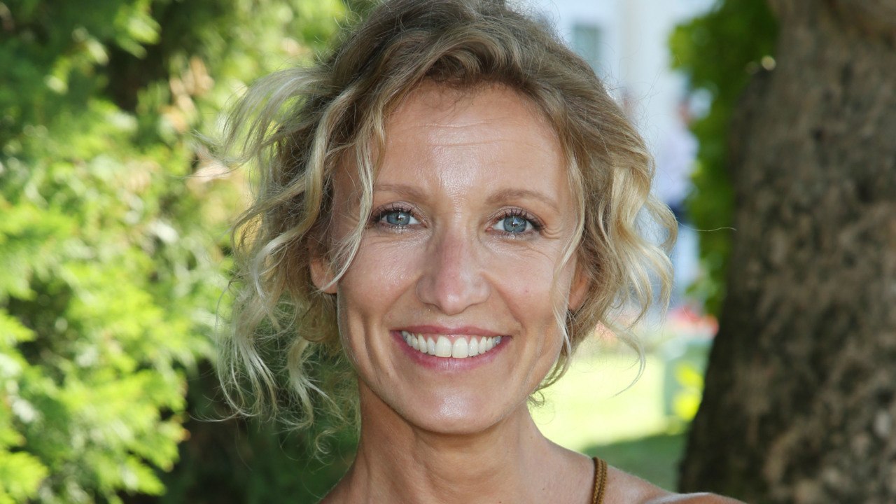 VOICI Un gars, une fille : Alexandra Lamy révèle l’origine de son surnom « Chouchou "