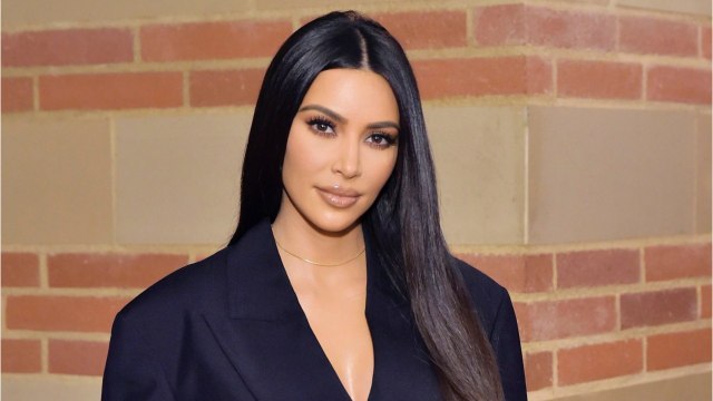 VOICI - Kim Kardashian méconnaissable, elle partage un cliché d'elle à l'adolescence
