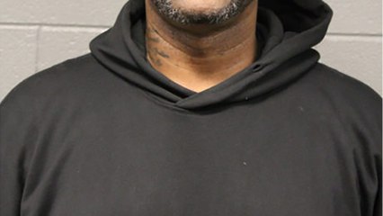 VOICI - R. Kelly : le chanteur accablé par onze nouvelles accusations d'abus sexuels