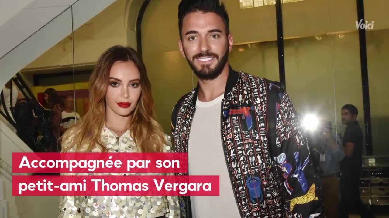 VOICI - En vacances aux Maldives, Nabilla dévoile ses abdos dans un bikini très ajouré