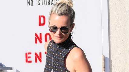 VOICI - Laeticia Hallyday bientôt de retour en France ? Ce qu'elle pourrait préparer pour Johnny