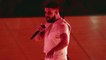 VOICI - Drake : le rappeur dans la tourmente après la réapparition d’une vidéo où il embrasse une adolescente