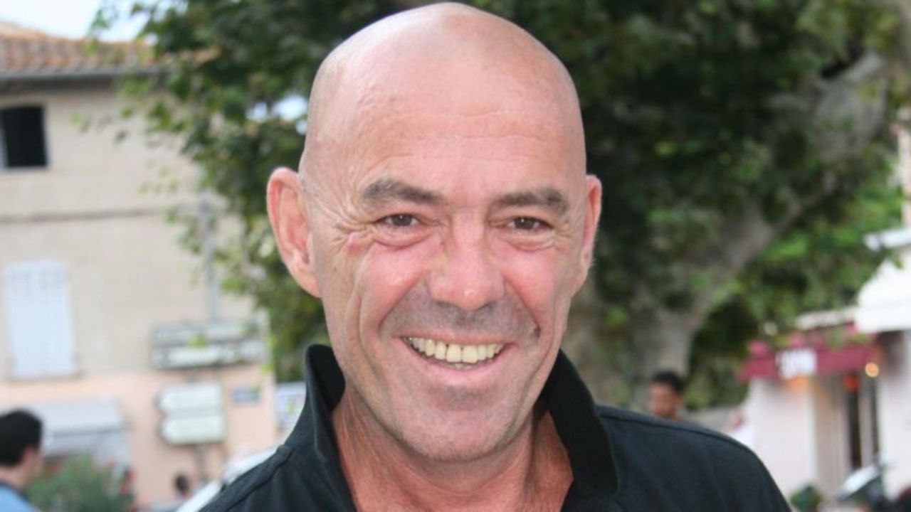 VOICI - Sexe dans les loges avec des invités, Philippe Corti balance sur les coulisses hot de Tout le monde en parle