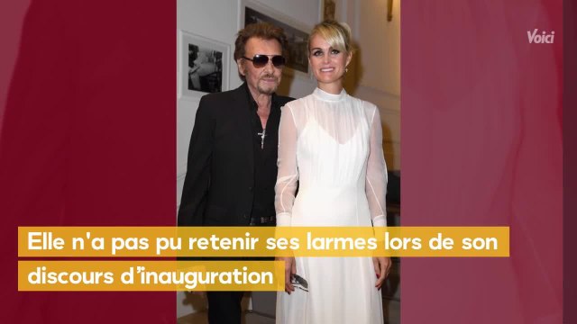 VOICI Laeticia Hallyday fond en larmes en évoquant Johnny, découvrez son touchant hommage