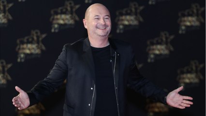 VOICI - Cauet balance le numéro de téléphone de sa charmante invitée sur NRJ