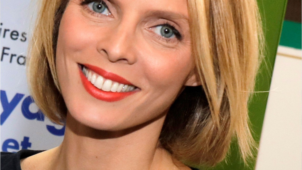 VOICI Sylvie Tellier répond à Amandine Billoux,...