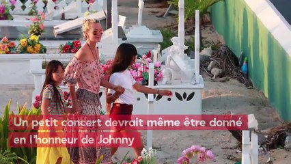VOICI -  Laeticia Hallyday : ce qu’elle a prévu sur la tombe de Johnny pour la Toussaint