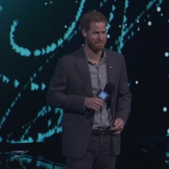 VOICI social - Le Prince Harry Lynché : Pourquoi Les Internautes Le Traitent D’hypocrite (1)