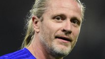 VOICI - Emmanuel Petit adresse un tacle gratuit à ses anciens coéquipiers de 1998