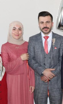 Son dakika! Otomobil, refüjdeki ağaca çarptı: 2 ölü (2)