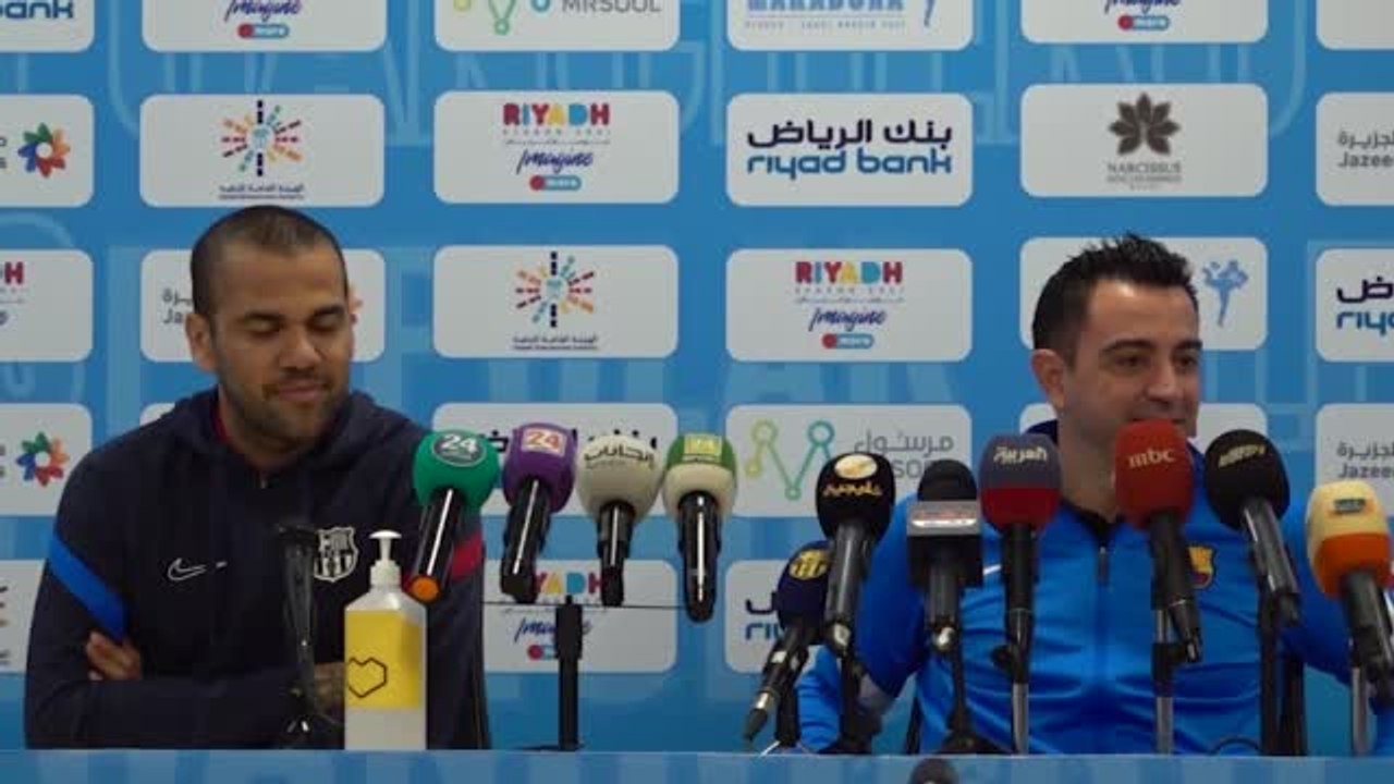 Bei Alves-PK: Plötzlich gehen die Lichter aus