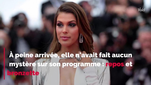 VOICI - PHOTO Iris Mittenaere en maillot de bain très décolleté, elle se prépare pour la rentrée