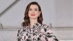 VOICI - Anne Hathaway : ce compliment qu’elle a reçu de la part de Barack Obama pour son rôle dans Batman